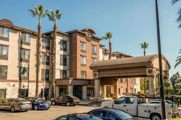 Country Inn & Suites by Radisson, Ontario at Ontario Mills, CA image 9